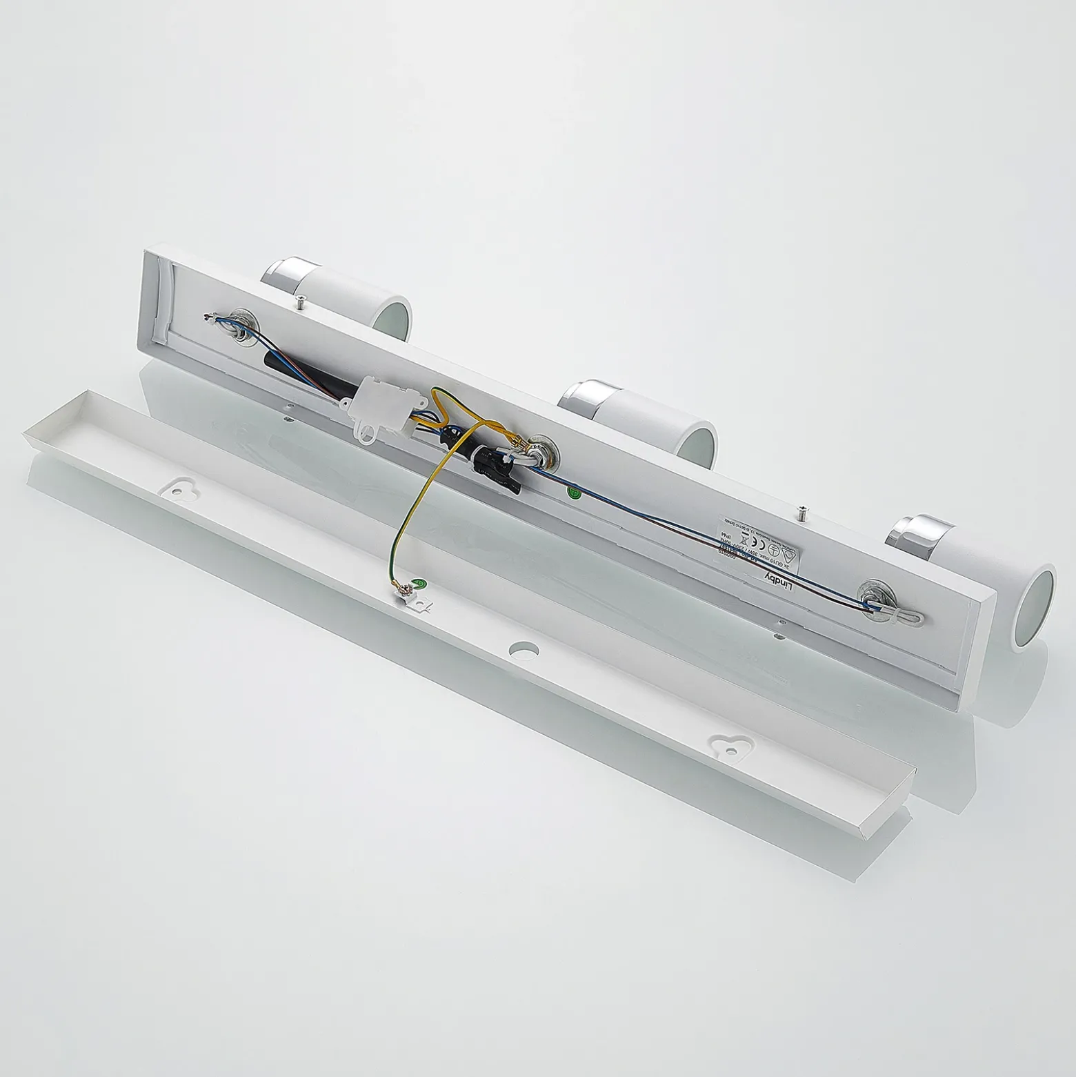 Foco Lindby Kardo, 3 luces, blanco, metal, IP44