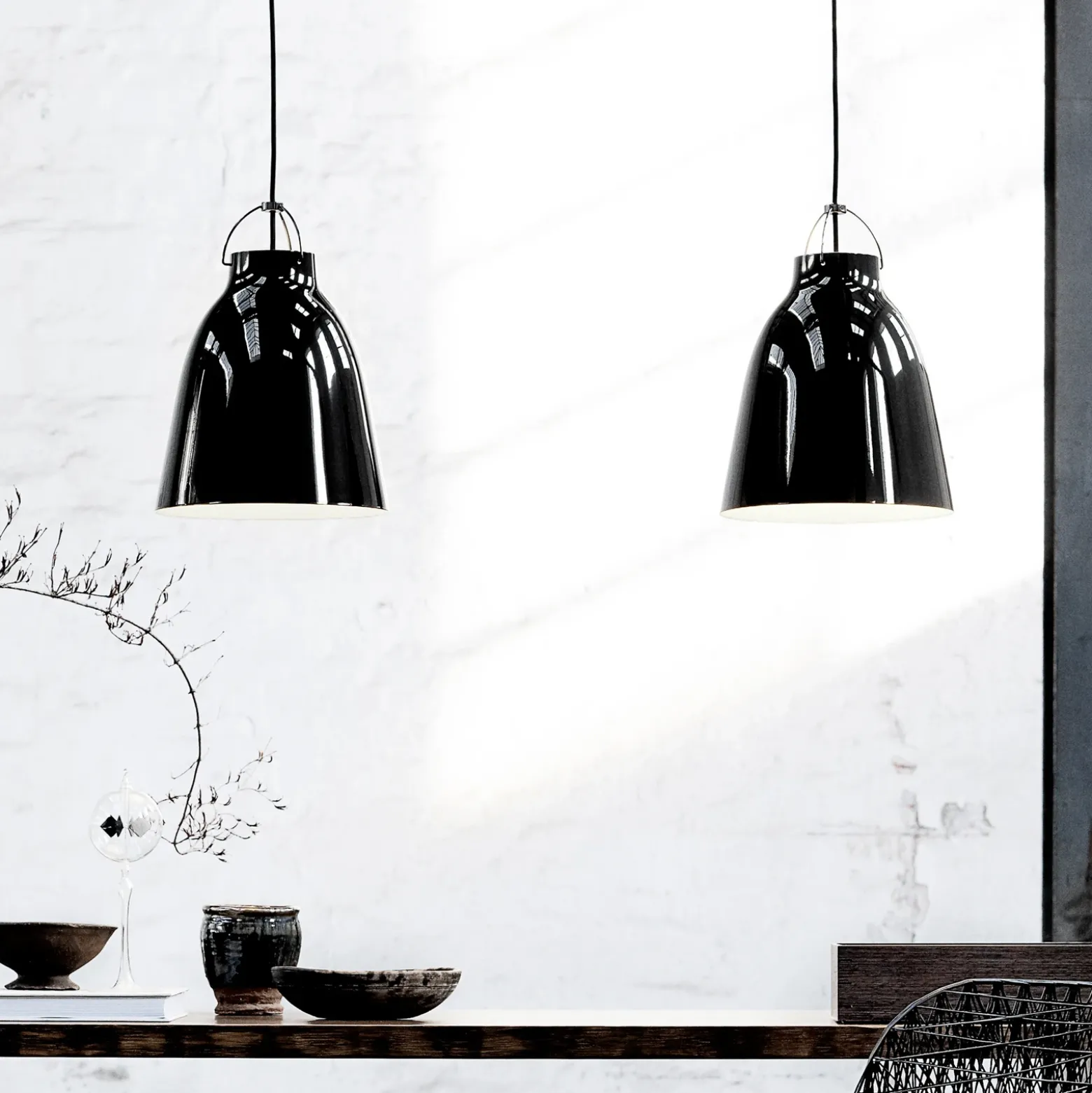 FRITZ HANSEN Caravaggio P2 Negro brillante/negro