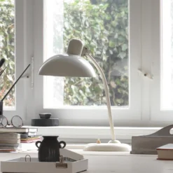 FRITZ HANSEN Kaiser Idell 6556-T Blanco brillante