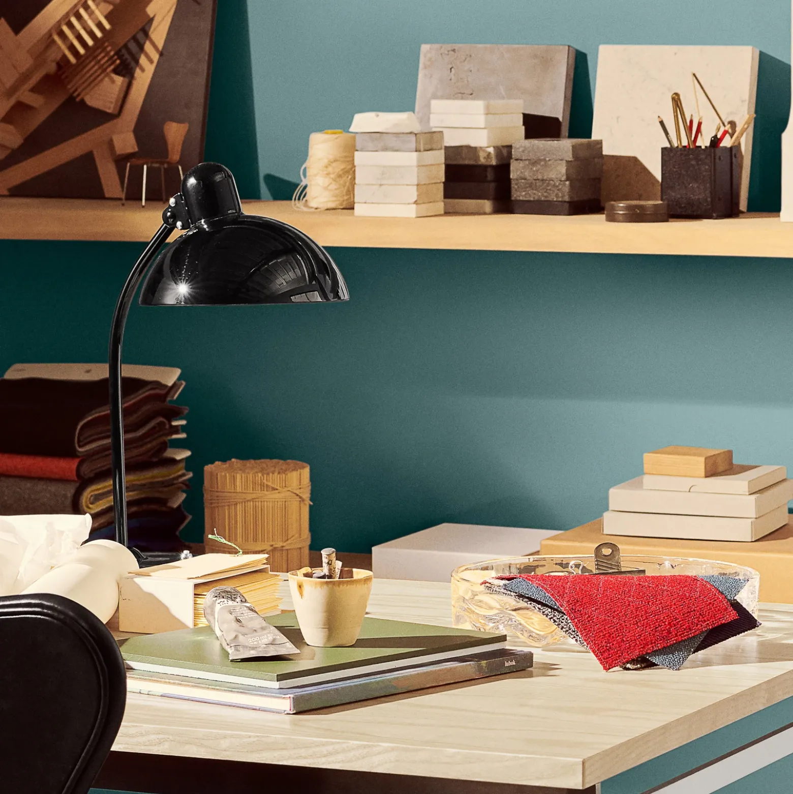 FRITZ HANSEN Kaiser Idell 6556-T Negro brillante