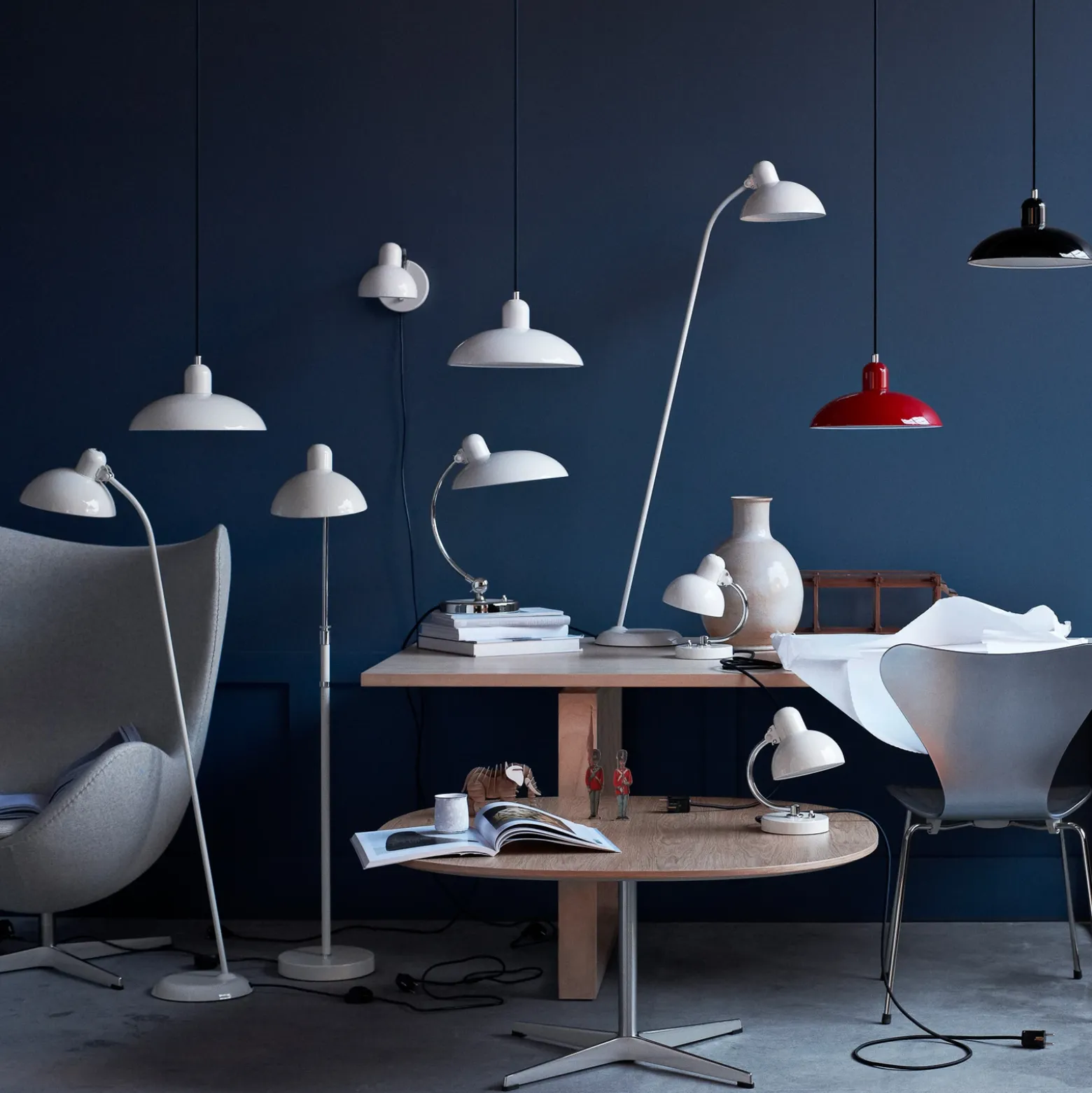 FRITZ HANSEN Kaiser Idell 6556-T Negro brillante