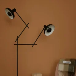 GRUPA Arigato lámpara de pie, 2 luces, negro