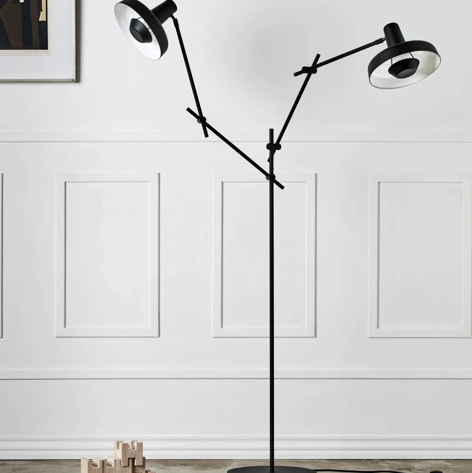 GRUPA Arigato lámpara de pie, 2 luces, negro