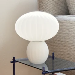 Hübsch Lámpara de mesa Kumu, blanca, cristal, E14, altura 28 cm
