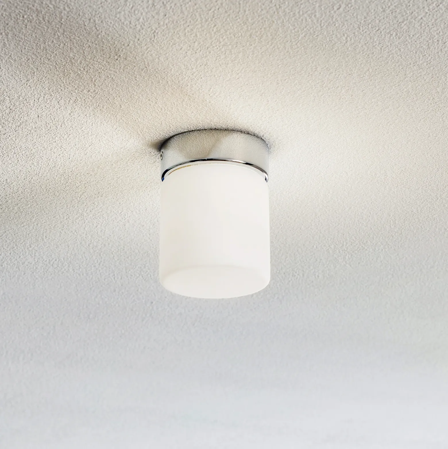 Helestra Keto plafón LED, cilindro, cromo
