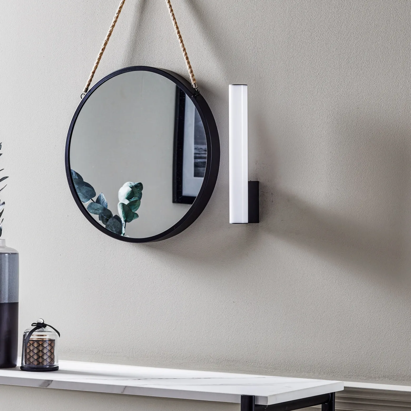 Helestra Loom lámpara de espejo LED negro 30 cm