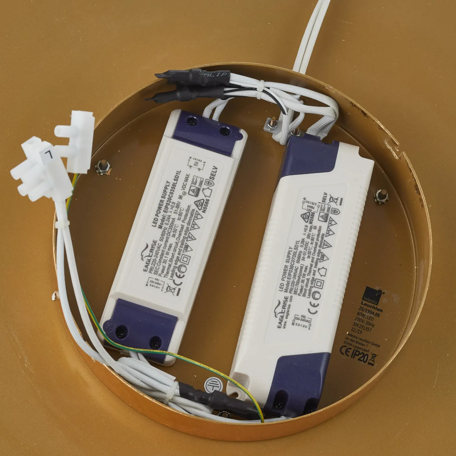 Helestra Sona plafón LED atenuable Ø60cm dorado