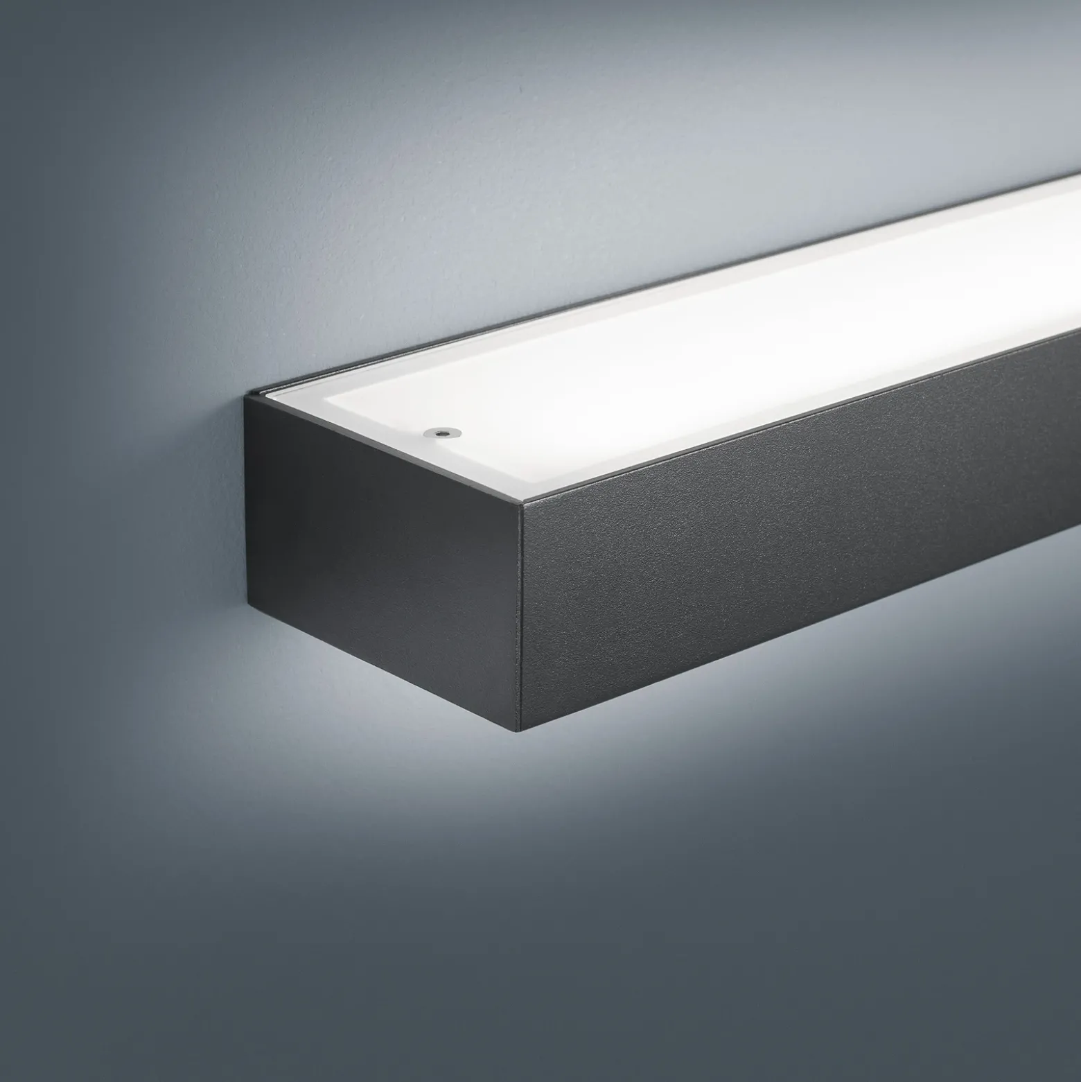 Helestra Theia aplique de pared LED, negro mate 30 cm