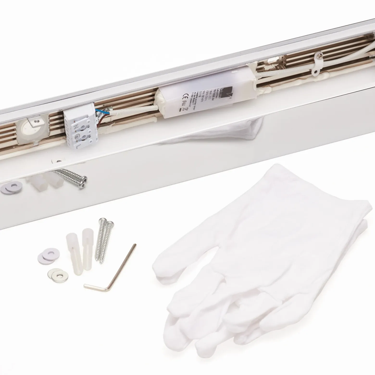 Helestra Theia lámpara de espejo LED cromado 60 cm