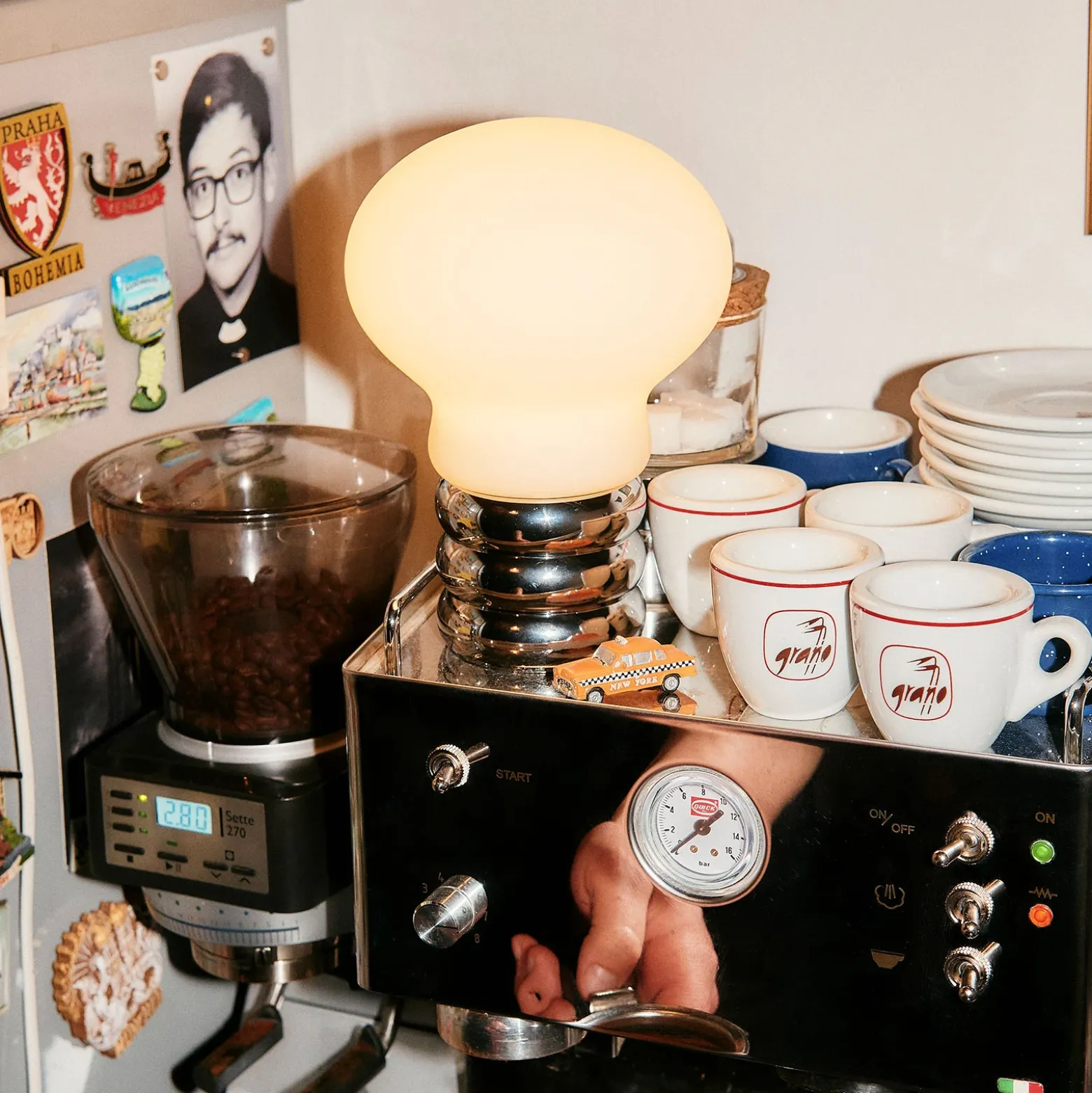 Ingo Maurer B.Bulb lámpara de mesa LED, batería