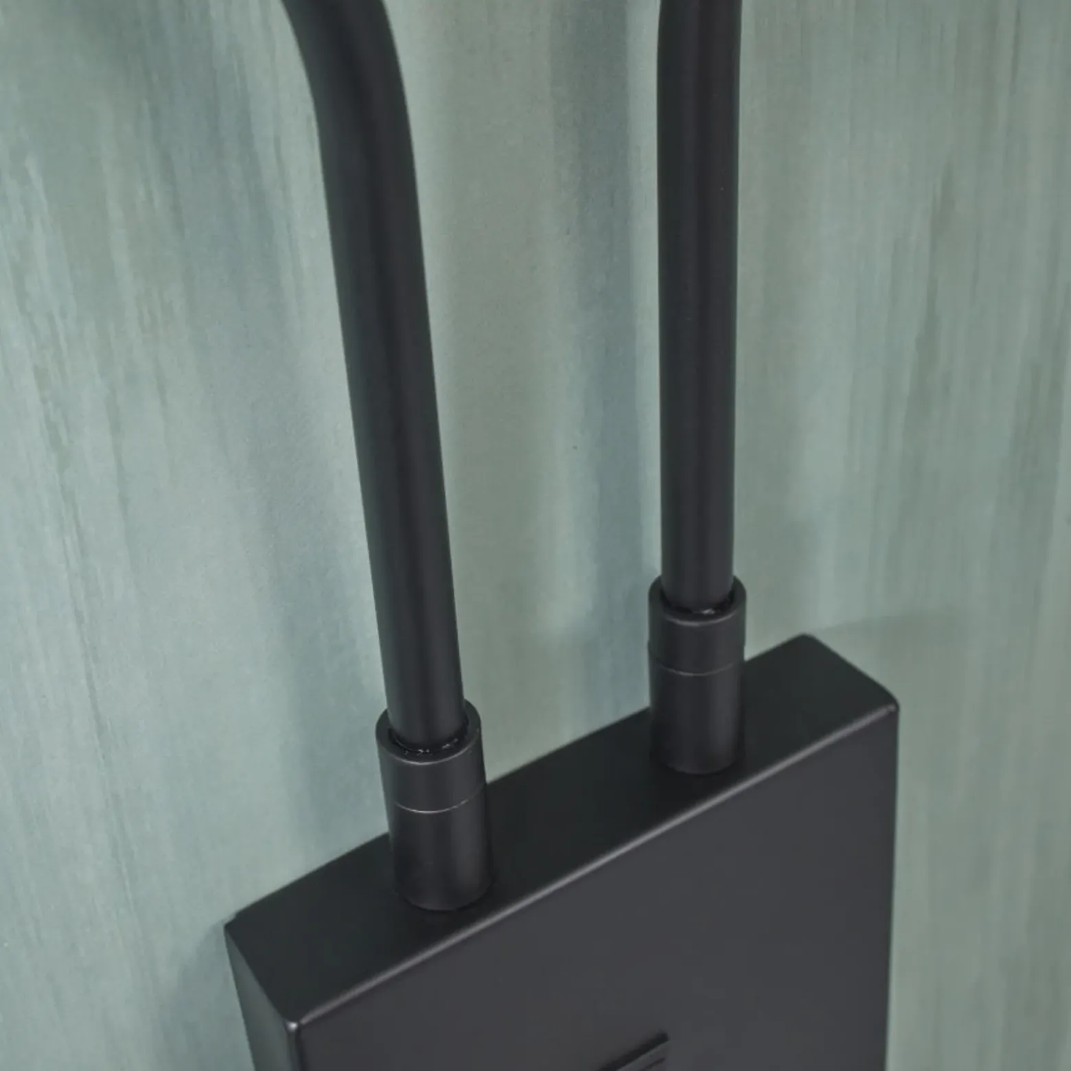IT'S ABOUT ROMI: aplique de pared de Bremen, negro