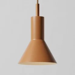 ITS ABOUT ROMI Lámpara colgante Stavanger, color mostaza, E14