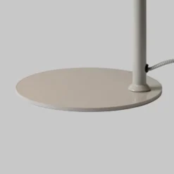 IT'S ABOUT ROMI Lámpara de mesa Stavanger, gris claro, altura 51 cm
