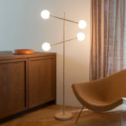 IT'S ABOUT ROMI Lámpara de pie Copenhagen, beige, cristal, giratoria