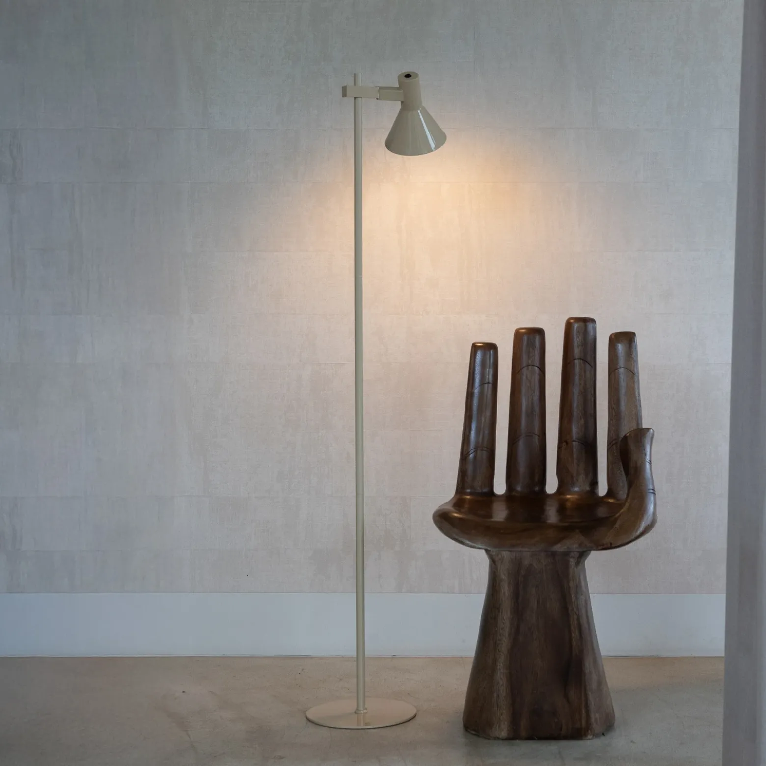 IT'S ABOUT ROMI Lámpara de pie Stavanger, beige, altura 146 cm