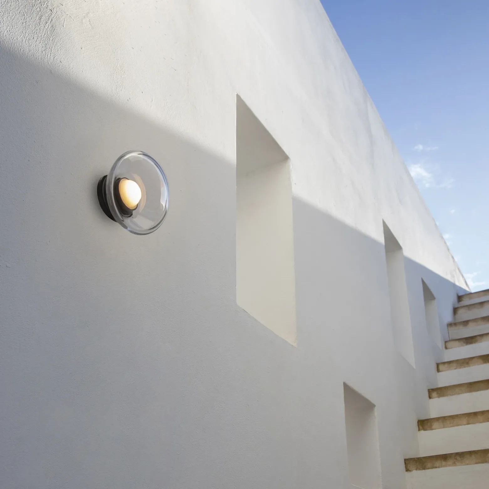 Karman Agua aplique LED, IP44, vidrio transparente