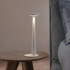 Karman lámpara de mesa LED recargable Papiria, blanco mate, CCT