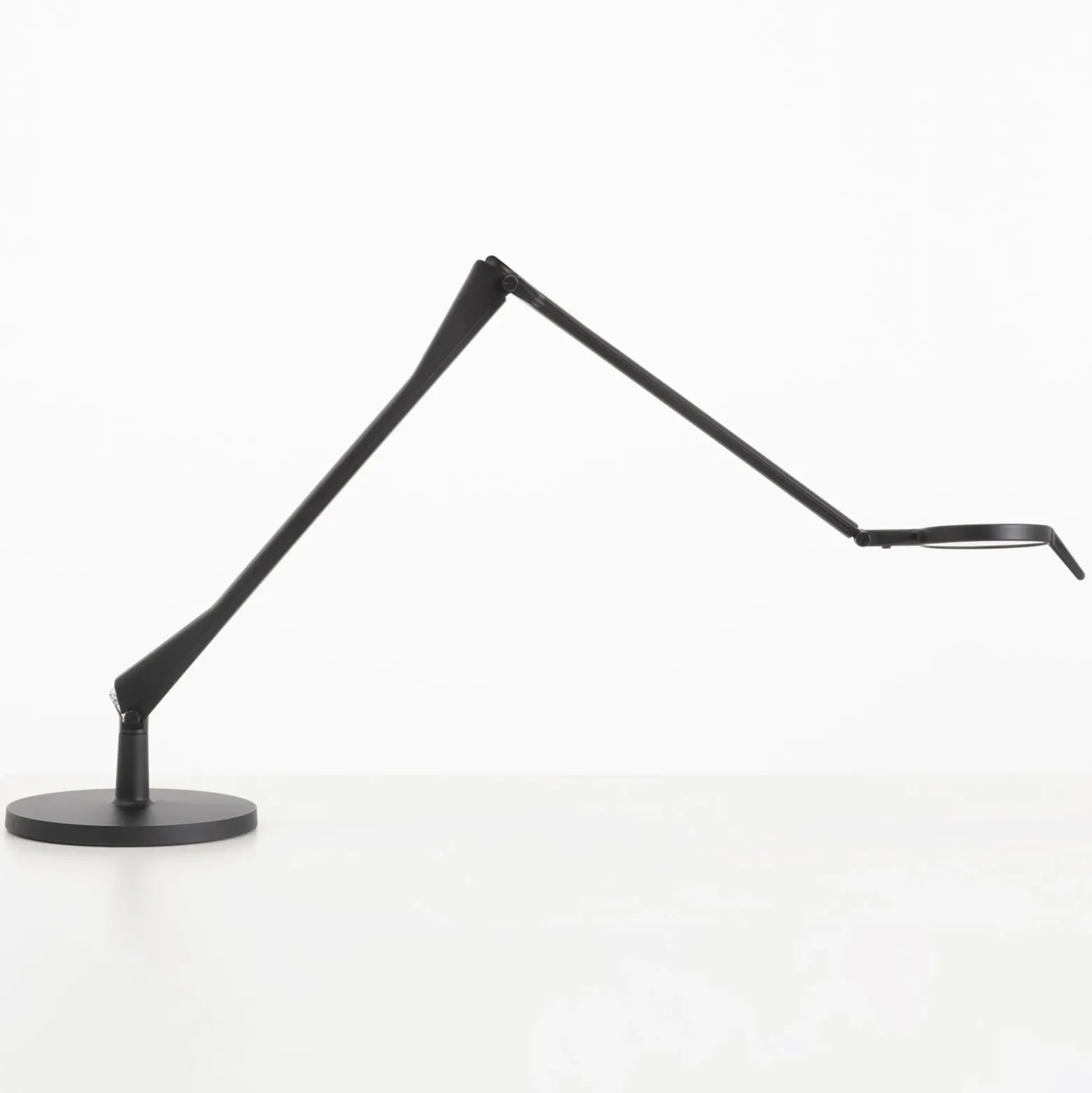 Kartell Aledin Tec - lámpara de mesa LED, negro