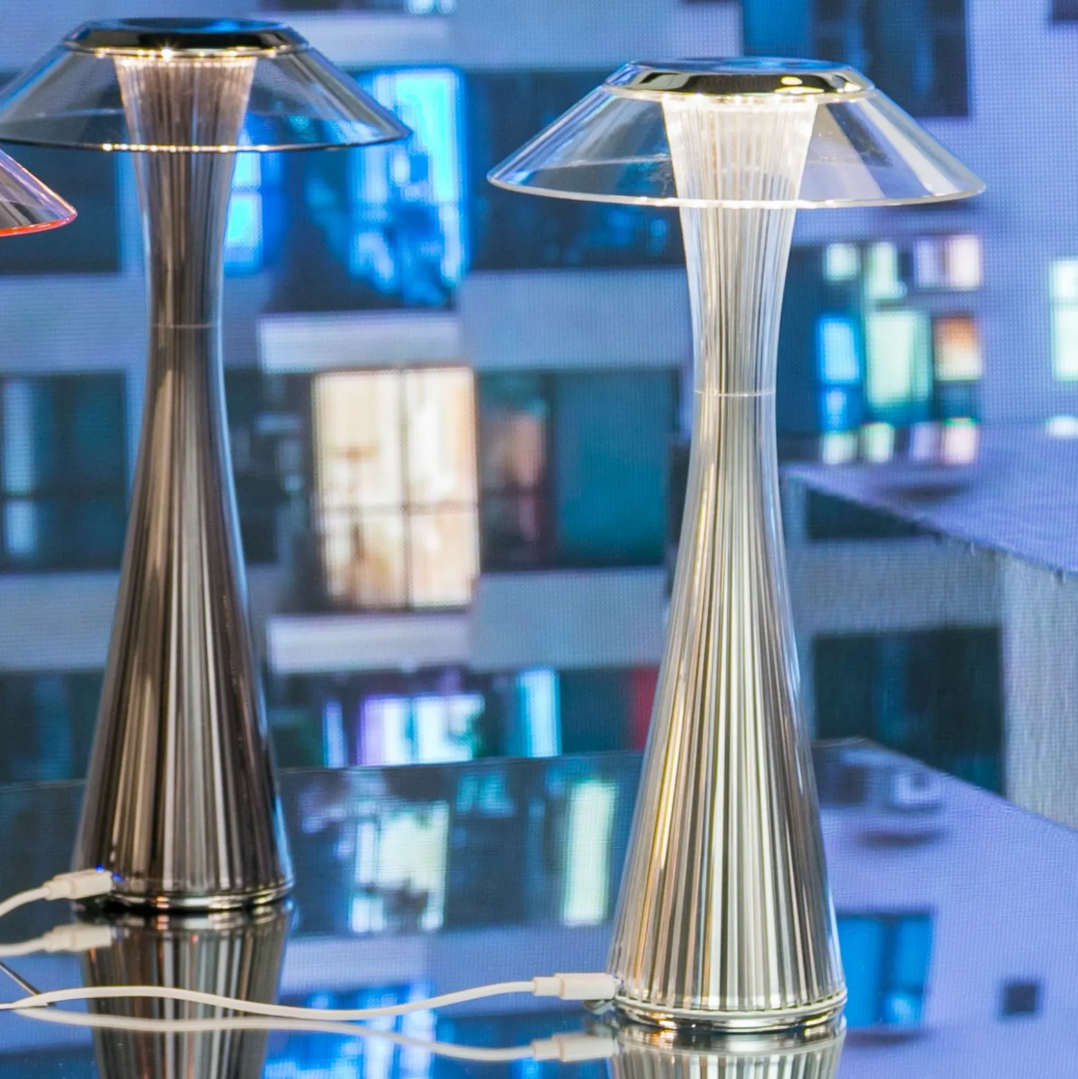 Kartell Space lámpara de mesa LED diseño, titanio