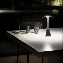 Kartell Space lámpara de mesa LED de diseño, cromo