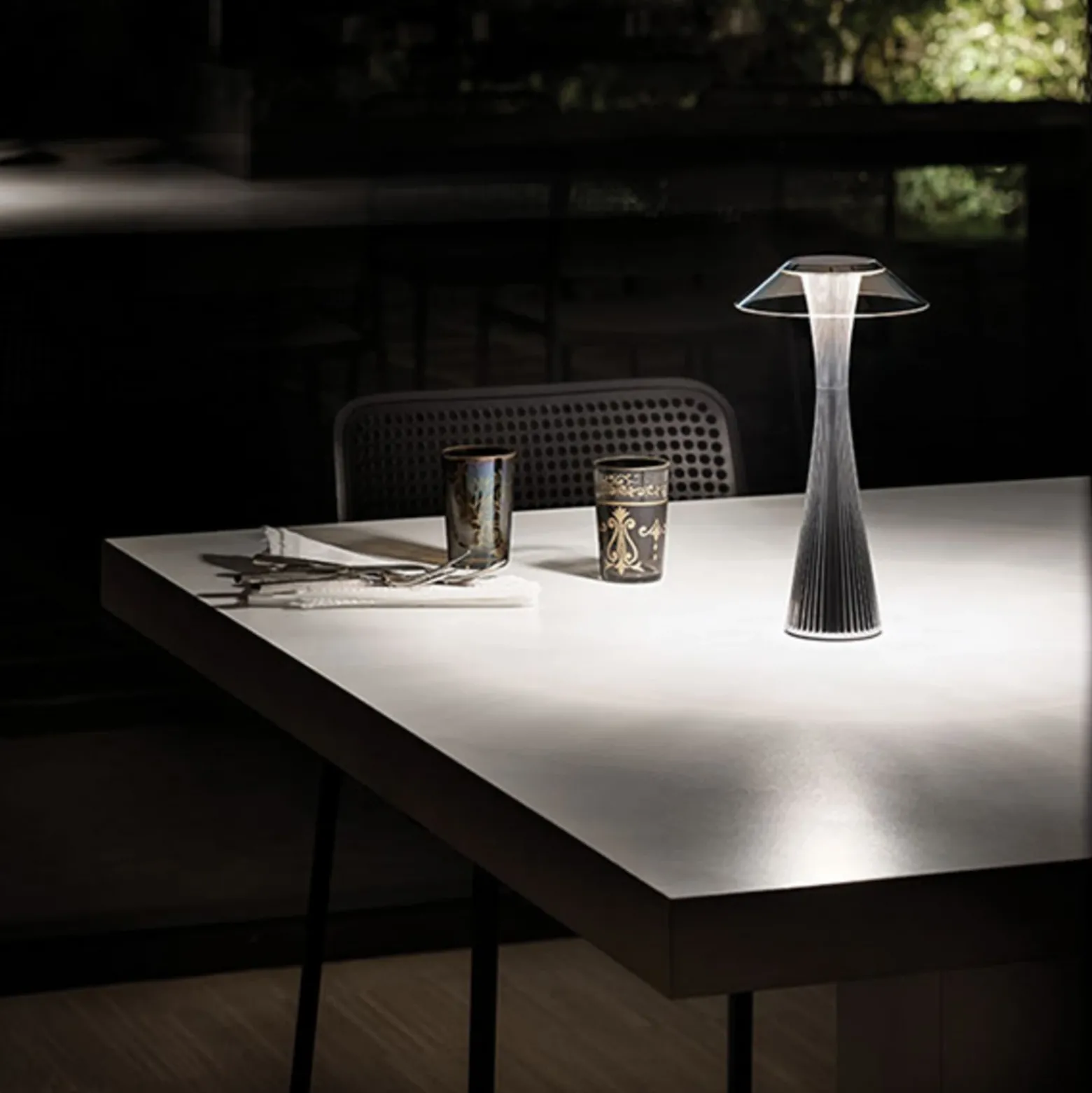Kartell Space lámpara de mesa LED de diseño, cromo