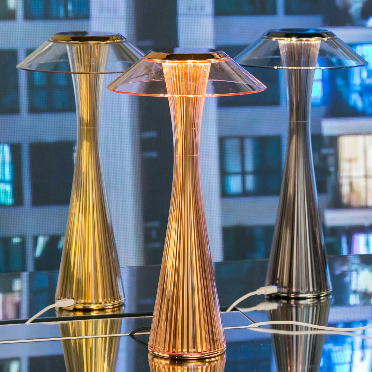 Kartell Space lámpara de mesa LED de diseño, oro