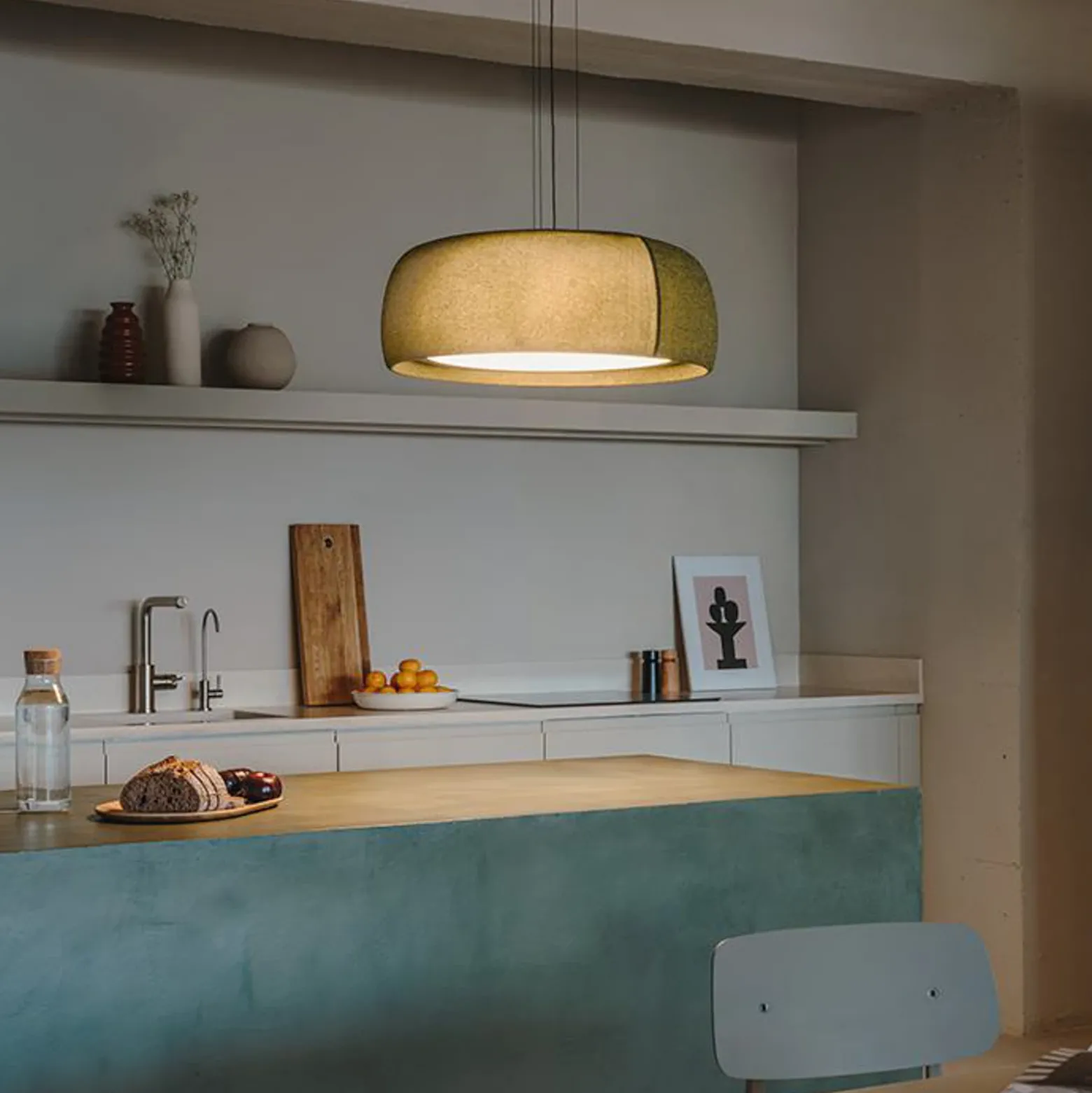 LEDS-C4 Lámpara colgante LED Gong, verde, 2.700 K, Ø 61,2 cm, tela