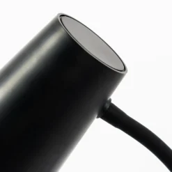 Lindby Ailina Lámpara de mesa LED, base de pinza, negra