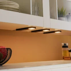 Lindby Amaryll Lámpara LED bajo mueble, set de 3, negro