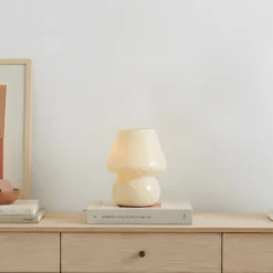 Lindby Andriana lámpara de mesa, amarillo/blanco, cristal, Ø 15 cm