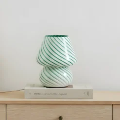 Lindby Andriana lámpara de mesa, verde/blanco, cristal, Ø 15 cm