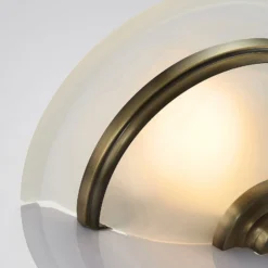 Lindby aplique de pared Irimia, 31 cm, latón envejecido, cristal