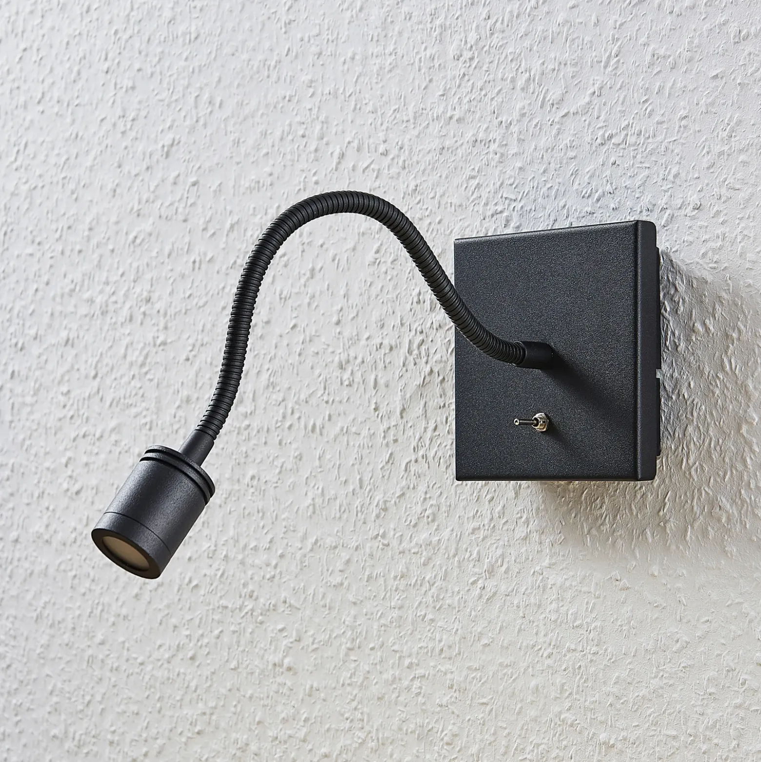 Lindby aplique de pared LED Mayar, 2pcs, negro, lámpara de lectura, 11 cm