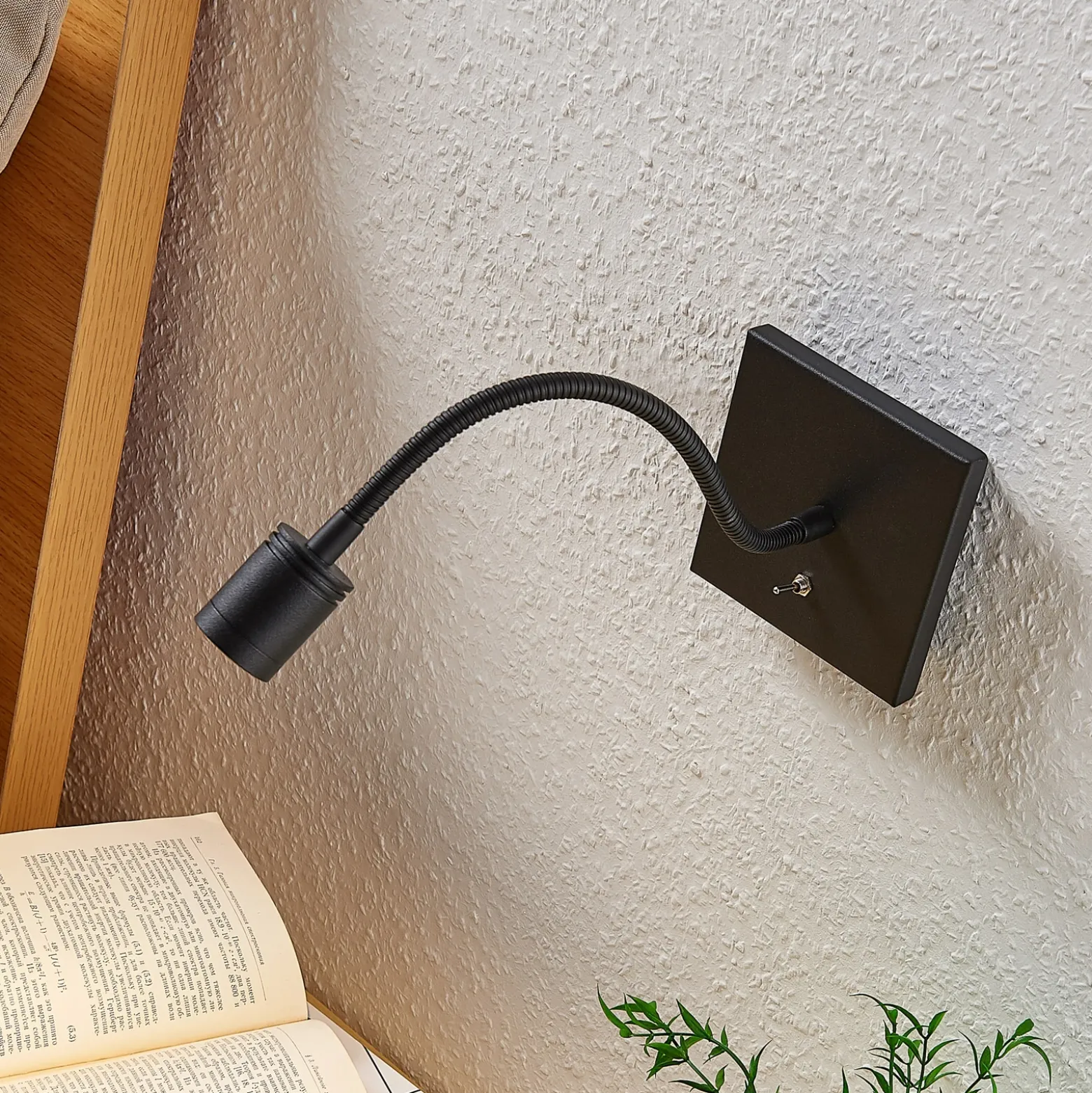 Lindby aplique de pared LED Mayar, 2pcs, negro, lámpara de lectura, 11 cm