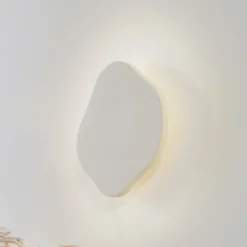 Lindby aplique de pared LED Nielson, beige, yeso, 30 cm de altura