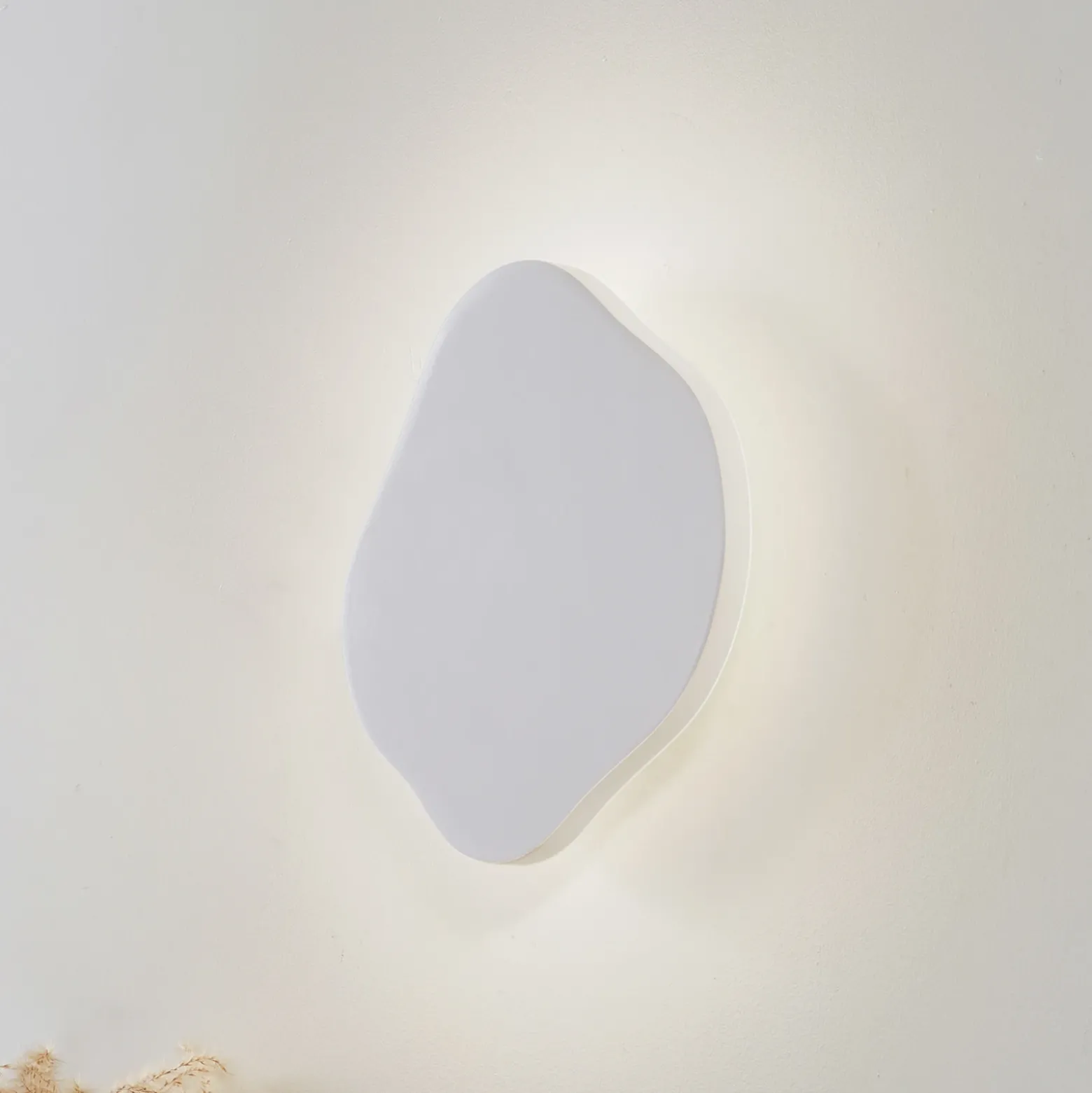 Lindby aplique de pared LED Nielson, blanco, yeso, 30 x 30 cm