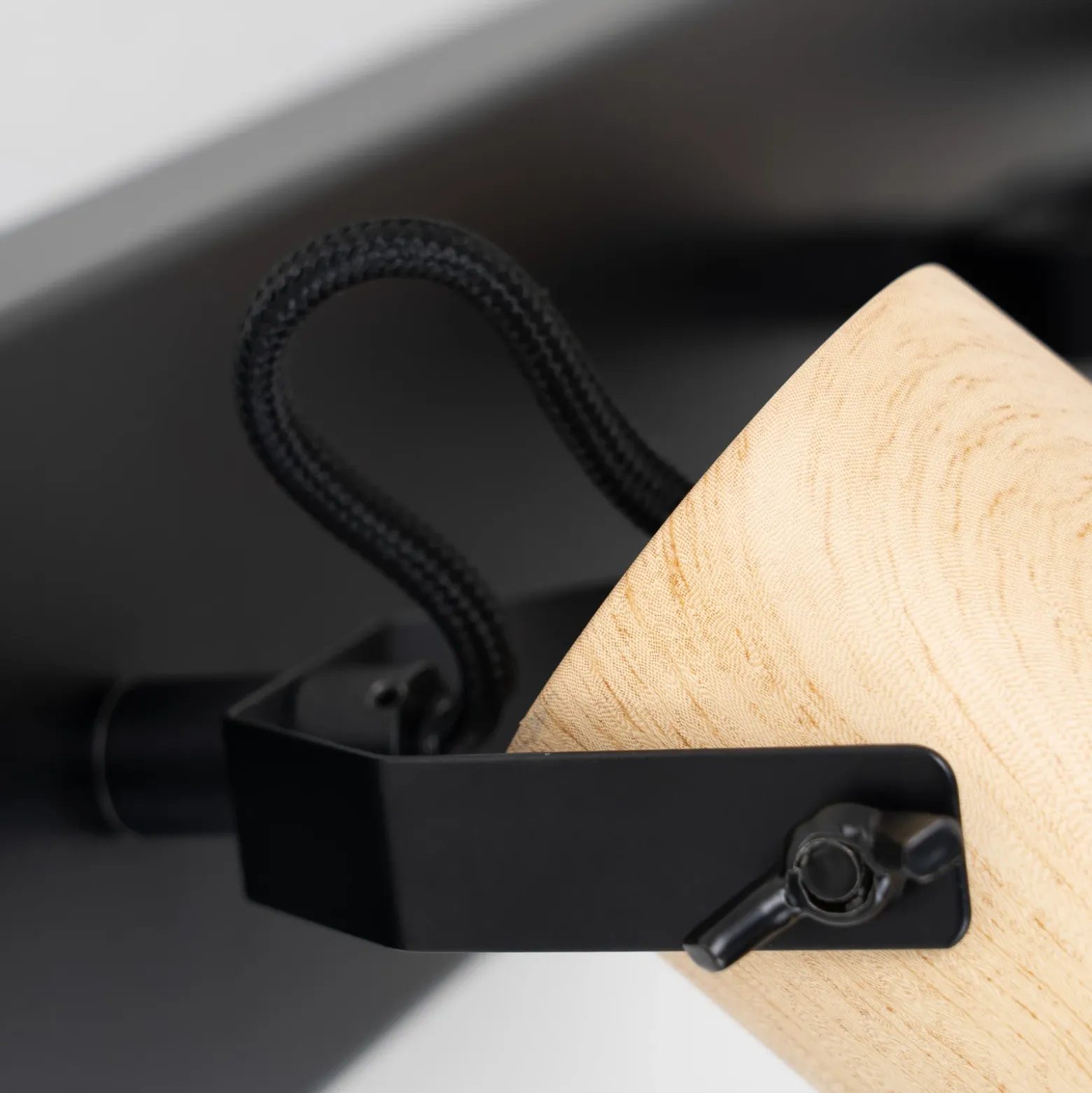 Lindby Bosko foco, negro, 3 luces, alargado