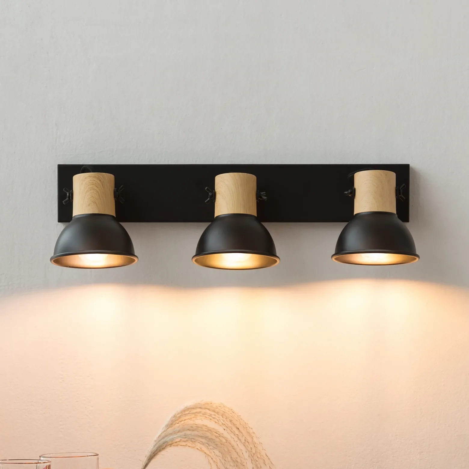 Lindby Bosko foco, negro, 3 luces, alargado