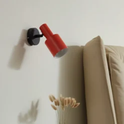 Lindby foco de pared Ovelia, naranja/negro, metal, E27