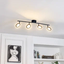 Lindby foco LED Manel, negro, hierro, 82 cm de largo, 4 luces.