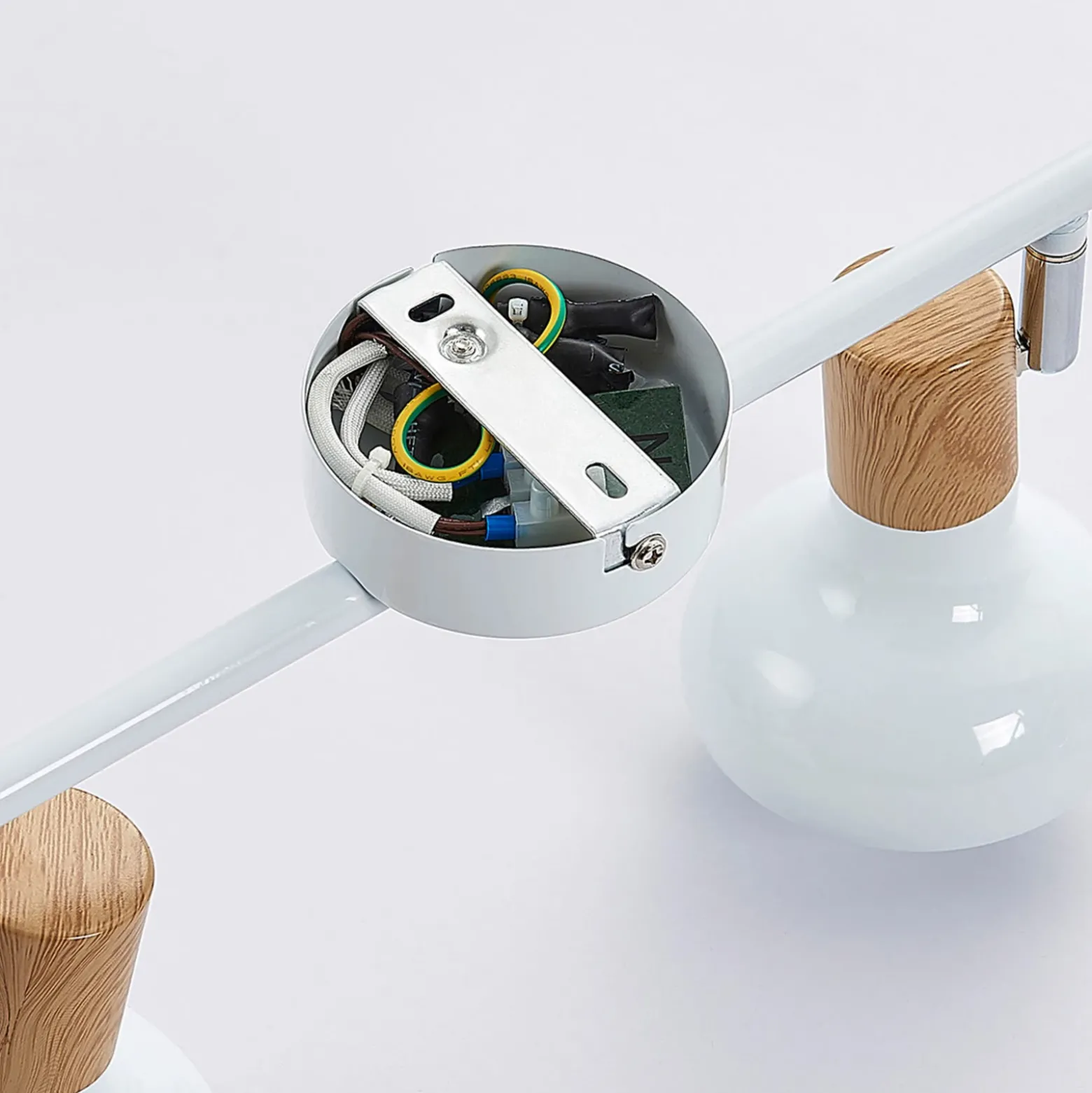 Lindby Fridolin downlight de techo, 160cm, 6 luces, blanco, metal