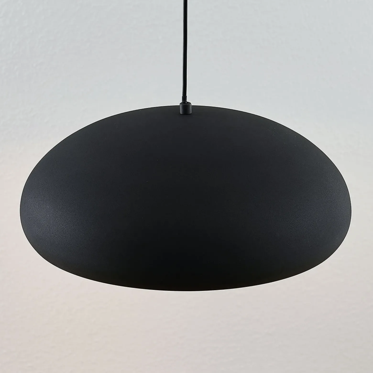 Lindby Gerwina lámpara colgante, negro/oro, metal, 40 cm, E27
