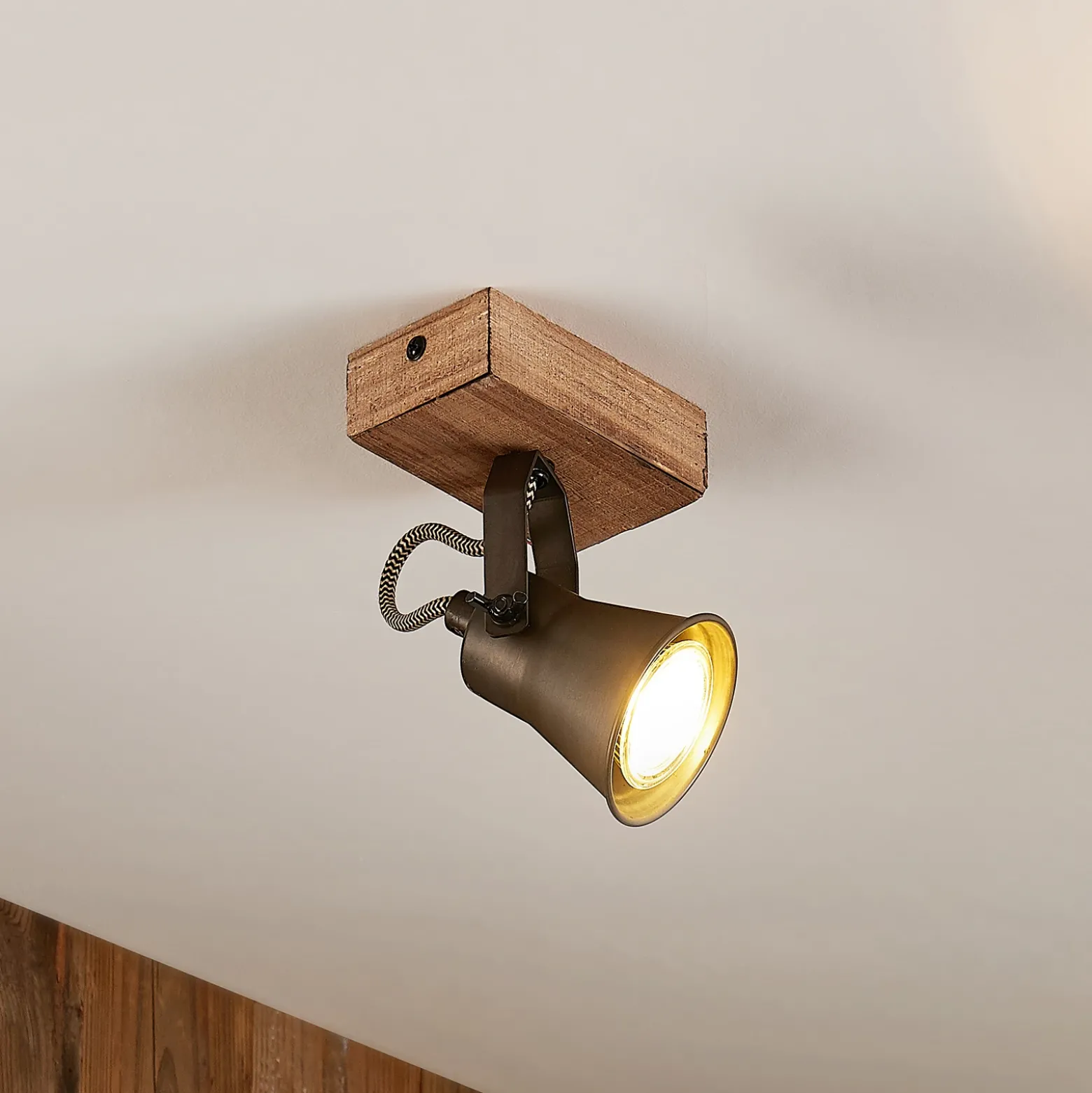 Lindby Grandesa foco de techo, 1 luz
