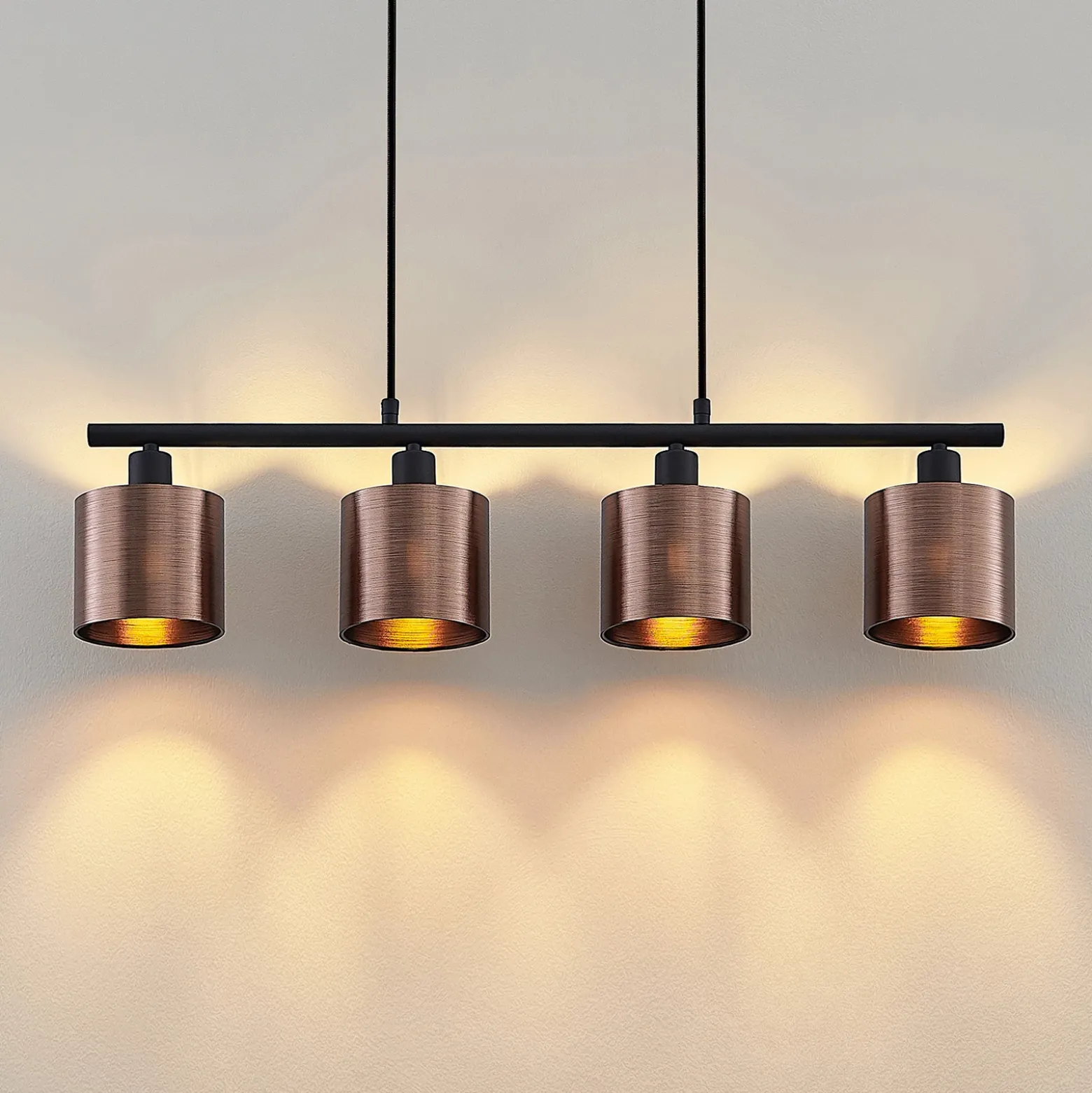 Lindby Joudy colgante, 4 luces, bronce oscuro