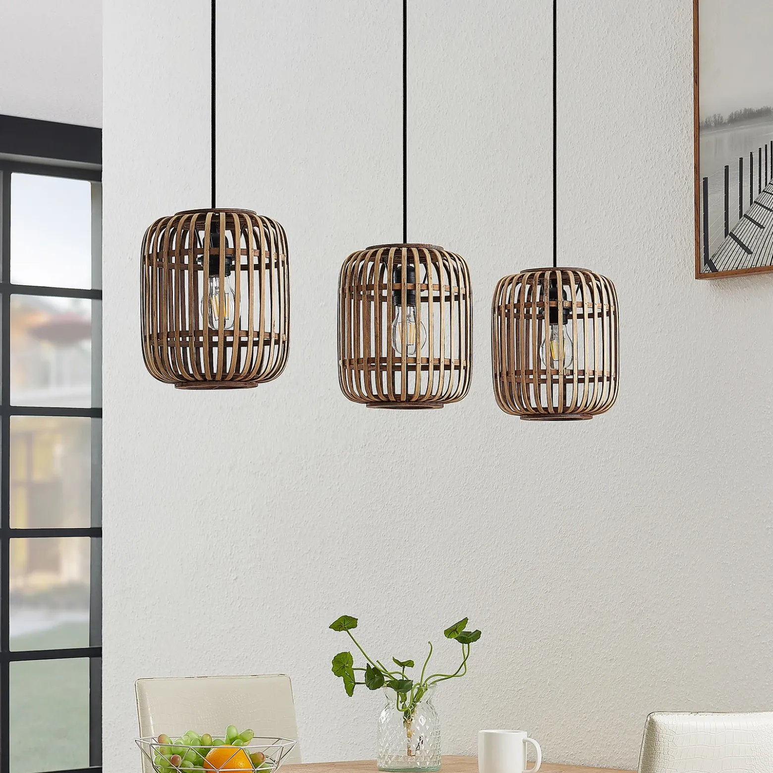Lindby lámpara colgante Canyana, natural, 3 luces, ratán, 105 cm