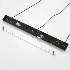 Lindby lámpara colgante Canyana, natural, 3 luces, ratán, 105 cm