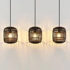 Lindby lámpara colgante Canyana, negra, 3 luces, ratán, 105 cm