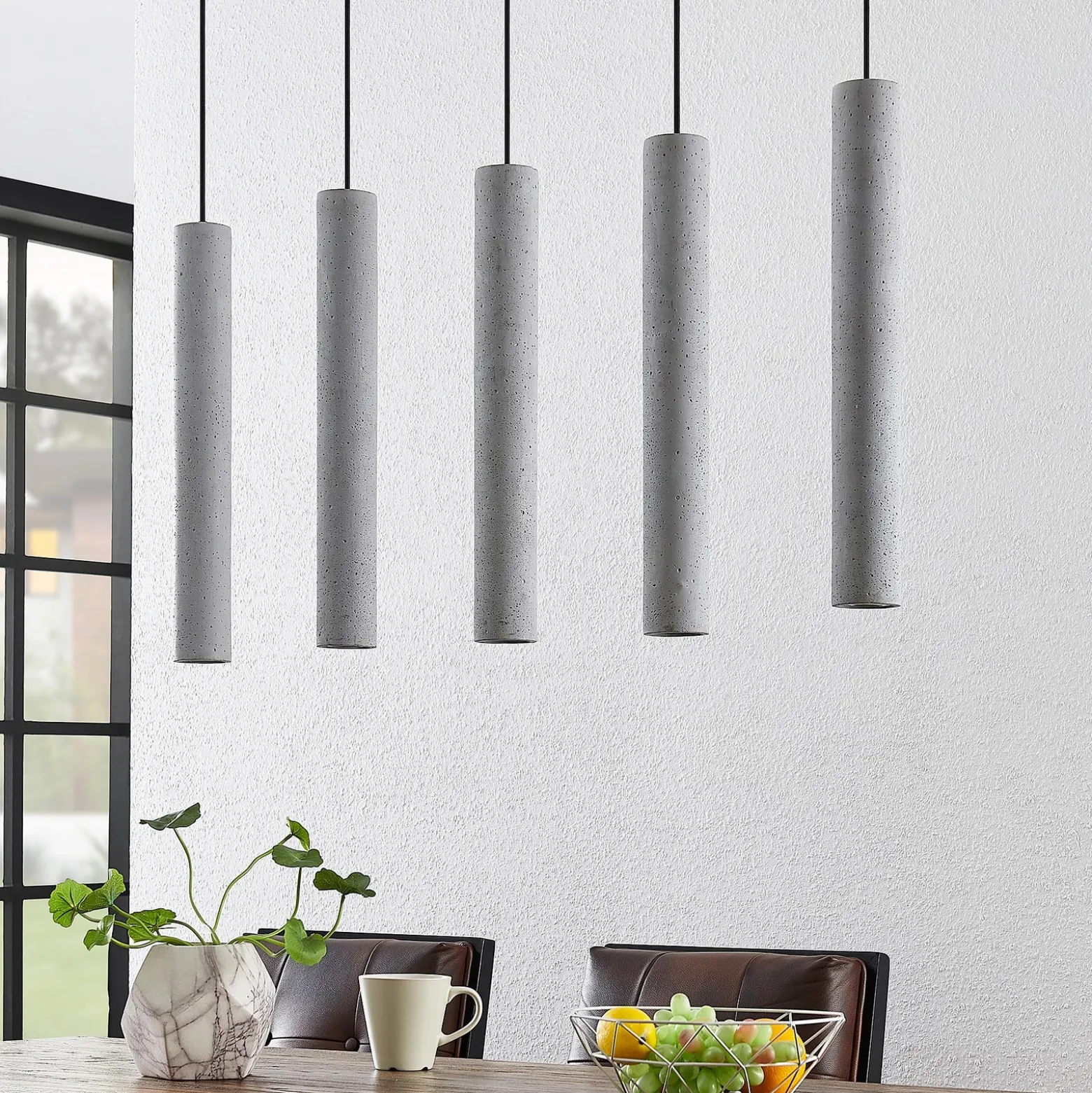 Lindby lámpara colgante Concretto, 100 cm, gris, 5 luces, hormigón