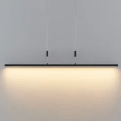Lindby lámpara colgante LED Arneja, negra, CCT, regulable en altura