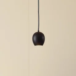 Lindby lámpara colgante LED Lumaro, negro,Ø6,2 cm,48V,atenuable